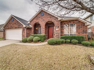6915 Raven Meadow Dr, Arlington, TX 76002