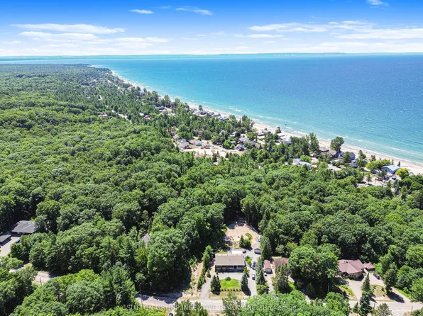 26 Shades Valley Rd, Tiny, ON L0L 2T0