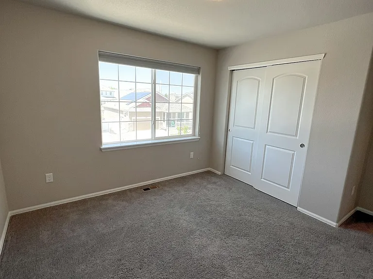 2618 Emerald St — Photo 12