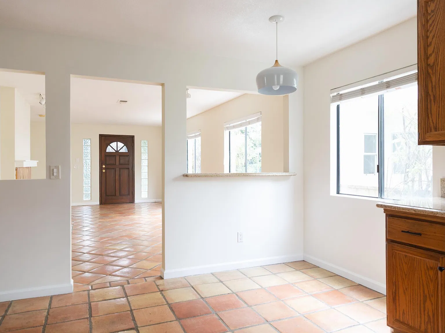2 bed, 1090 sqft, $4,260 — Photo 1