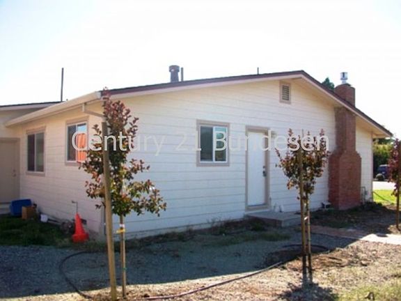 5th image of 729 S McDowell Blvd