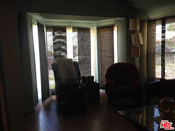 4th image of 3028 S Bronson Ave