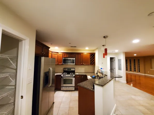 120 Wyllis Ave Unit 201, Everett, MA 02149