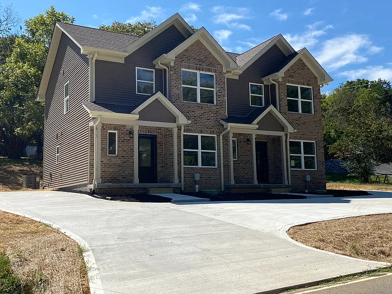 2342 Robinson Rd — Photo 1