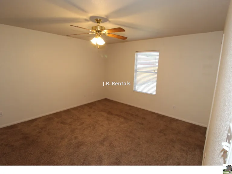 5611 Bertha Dr — Photo 63