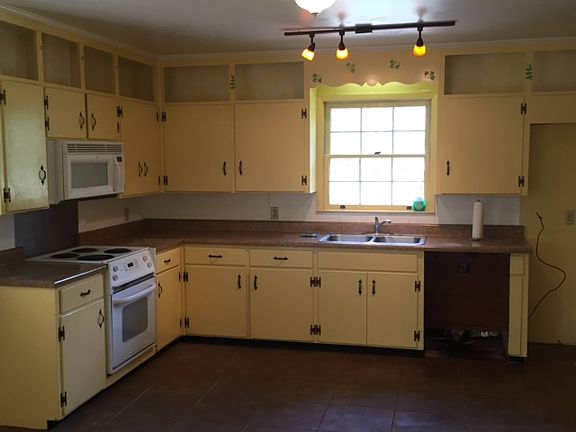 4th image of 909 Magnolia Dr