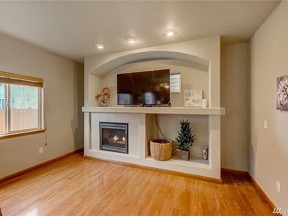 4th image of 11833 57th Ave NE