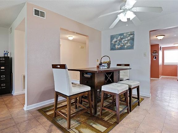 3rd image of 2504-06 Caswell Ln