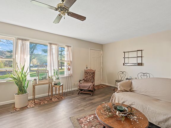 4th image of 4898 State Road 46 E