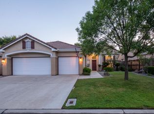 10532 E Greenbury Way, Clovis, CA 93619