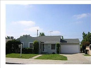 2nd image of 890 Russell Pl