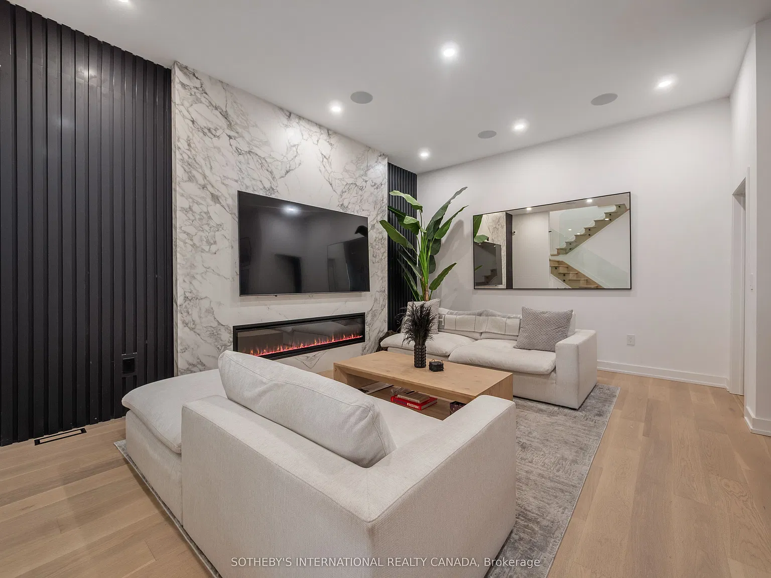 3 bed, $6,900 — Photo 4