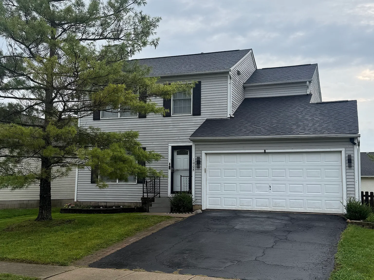 4 bed, 1360 sqft, $2,450 — Photo 1