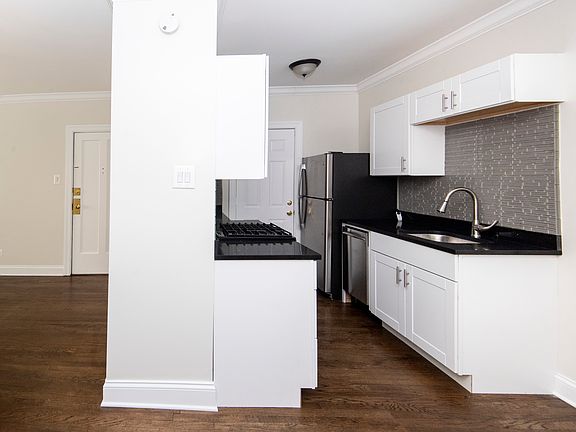 3rd image of 3815-23 N Greenview Ave #23-E30