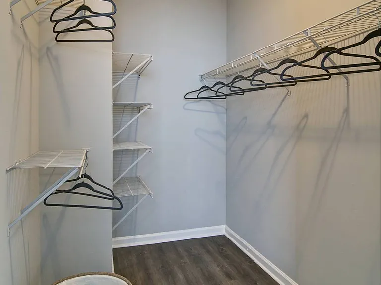 Park Creek Apartments — Photo 39