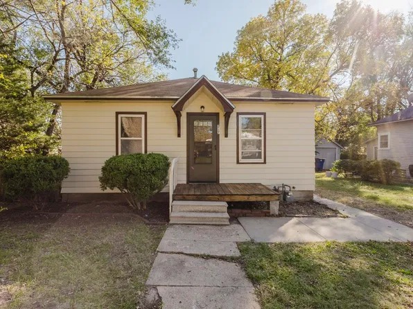 217 SW 6th St, Newton, KS 67114