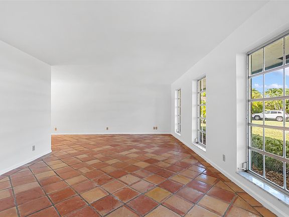 5th image of 11862 NW 25th Court