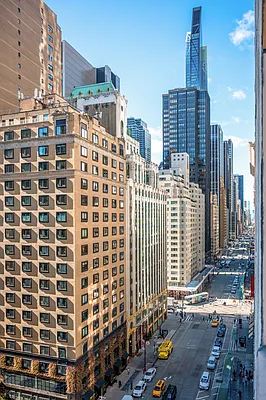 Sold by Compass | media 16