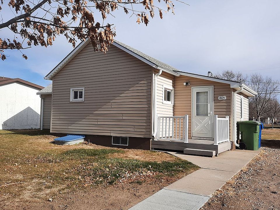 1st image of 1405 B Ave