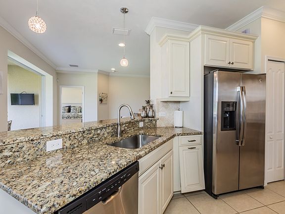 5th image of 14554 Manchester Dr