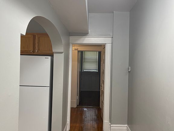 4th image of 6003 Etzel Ave #2W
