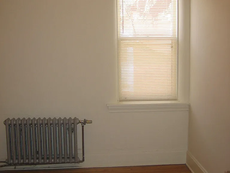 590 Holly Ave — Photo 9