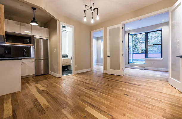 Rented by Nooklyn NYC LLC | media 41