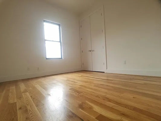 Rented by Evergreen Apartments BK | media 9