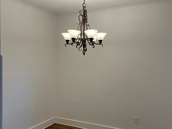 2nd image of 20 Earle Ct #20