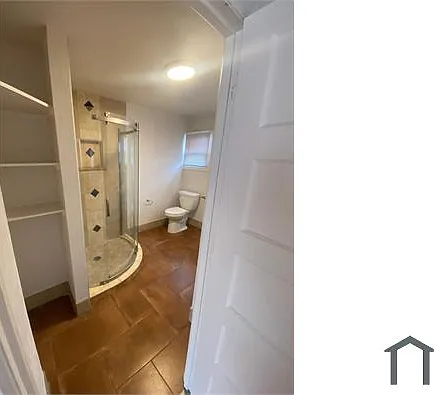 Studio, 650 sqft, $1,100 — Photo 4
