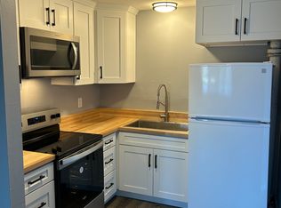 988 Mission Dr APT 4, Costa Mesa, CA 92626
