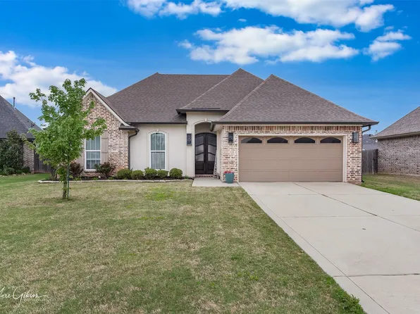 811 Durango Dr, Bossier City, LA 71111