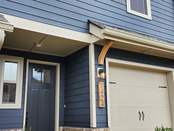 2nd image of 1424 Mountain Quail Cir