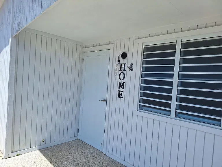 257 Calle Topacio Urb Villa Alegria — Photo 8