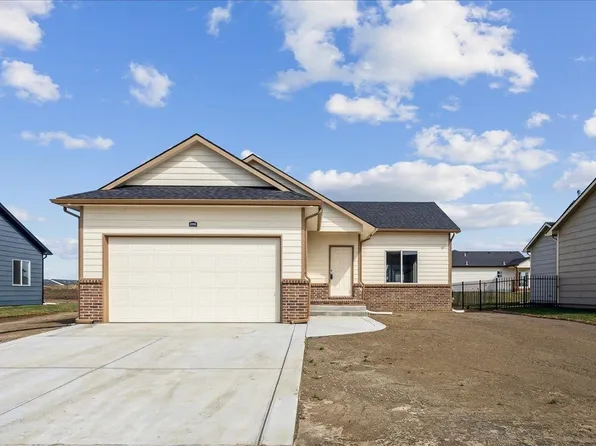 8998 E Summerside Pl, Wichita, KS 67226