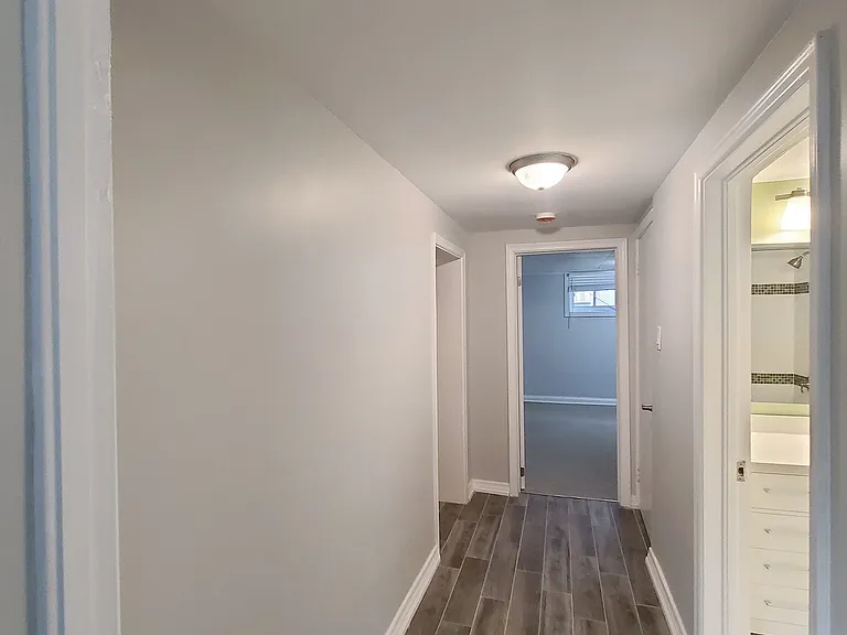 114 Empress Ave #LOWER — Photo 12