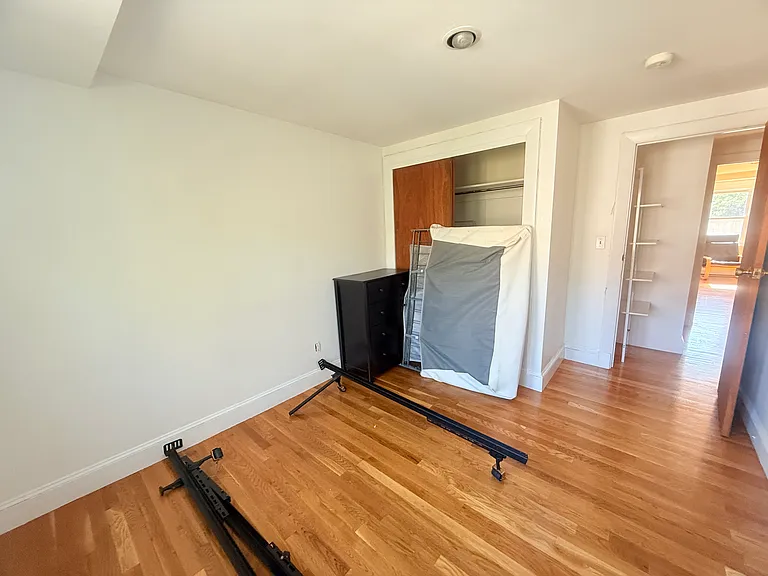278 Harvard St #10 — Photo 2