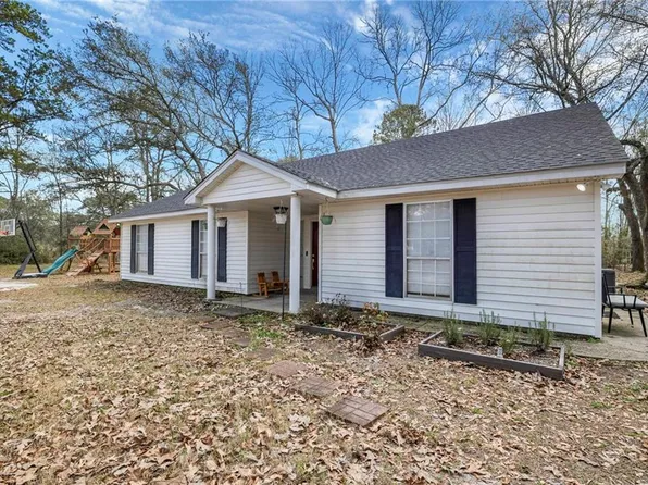 38030 Michelle Dr, Pearl River, LA 70452