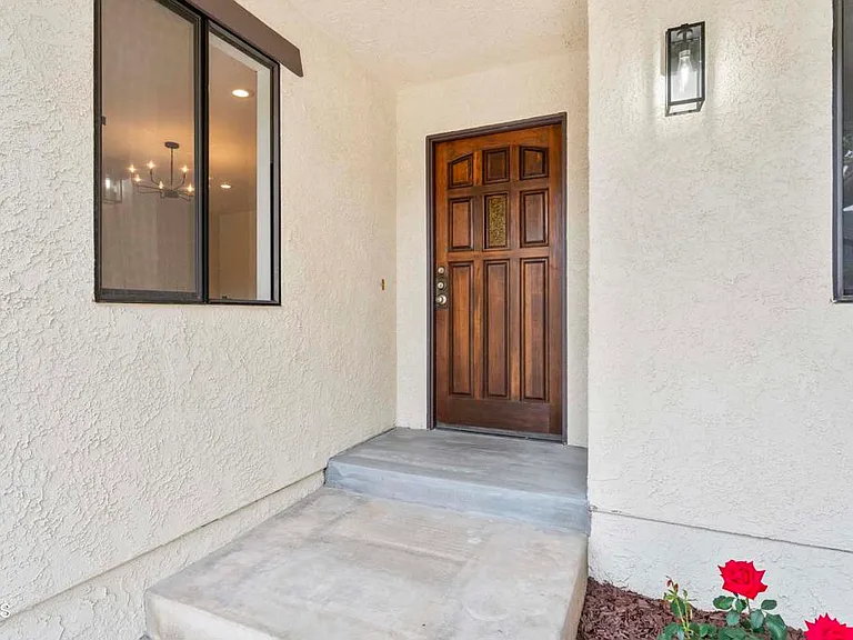 6347 N Muscatel Ave — Photo 2