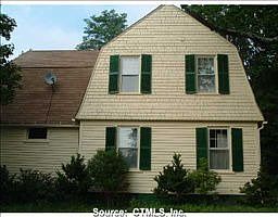 2nd image of 36 Alice St