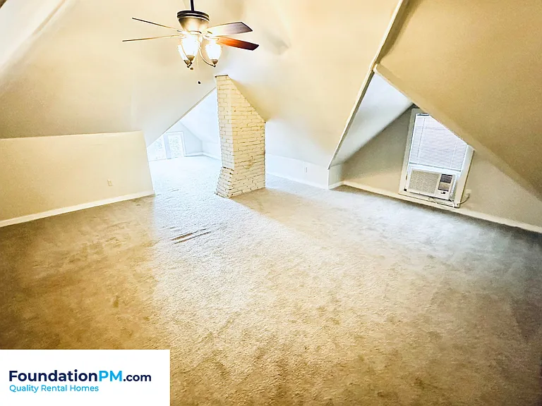 2106 Court Ave — Photo 12