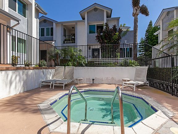 4th image of 5055 La Jolla Blvd APT 18