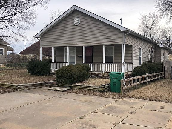 2nd image of 308 W McKinley Ave