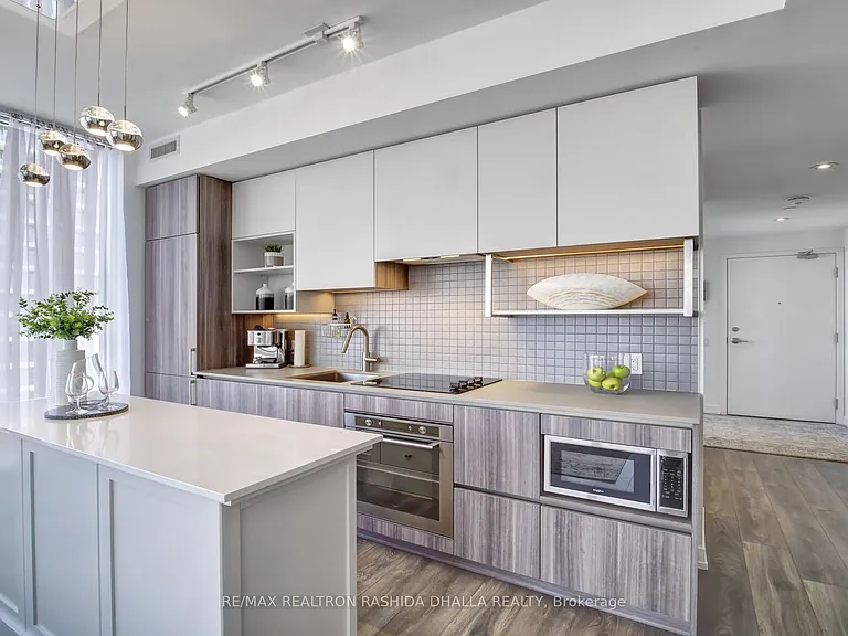 898 Portage Pkwy #1702 — Photo 14