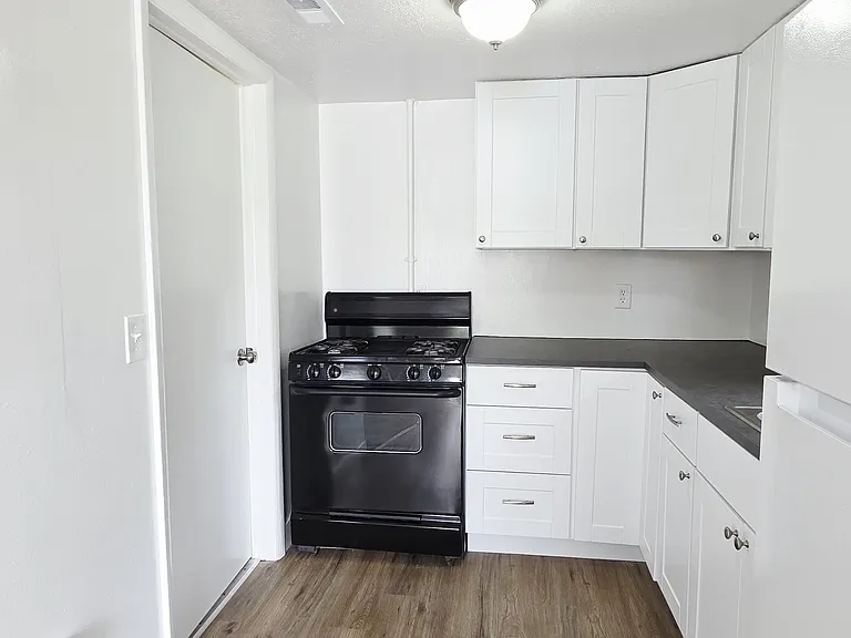 426 S Navajo St #428 — Photo 7