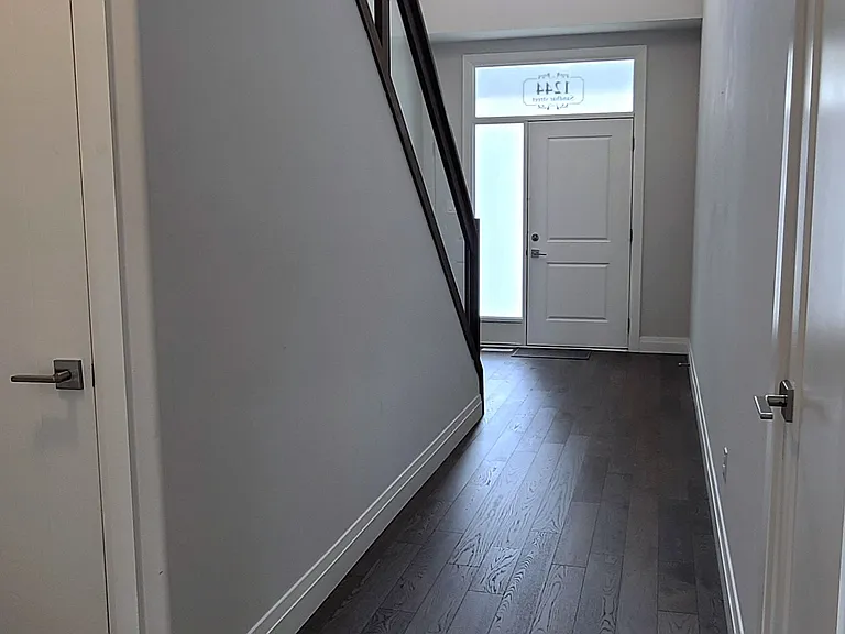 1244 Sandbar St — Photo 4