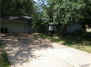 231 Dobbin Rd, Saint Louis, MO 63119