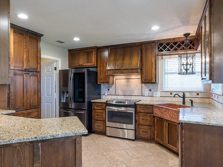 2604 Bluebonnet Valley Dr — Photo 10