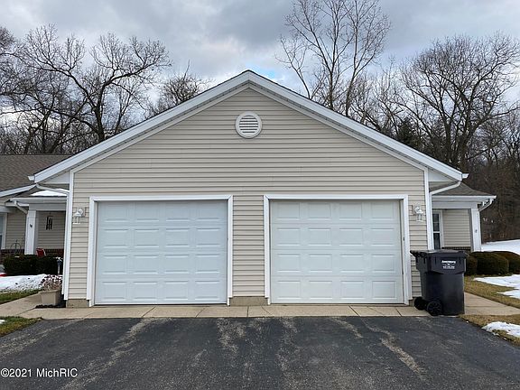 3rd image of 3357 Clear Vista Ct NE