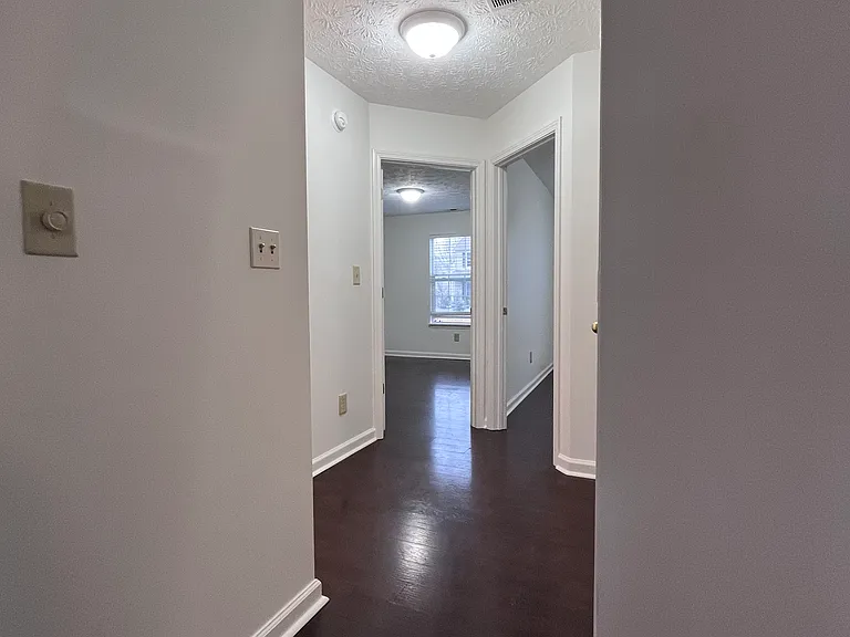 6540 Amherst Way — Photo 31